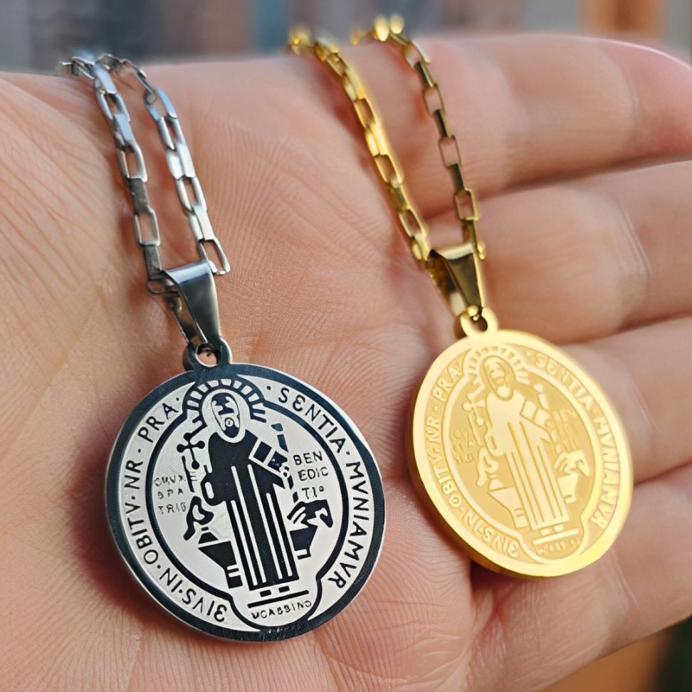 ✨ COLLAR MEDALLA DE SAN BENITO - ENVÍO GRATIS ✨